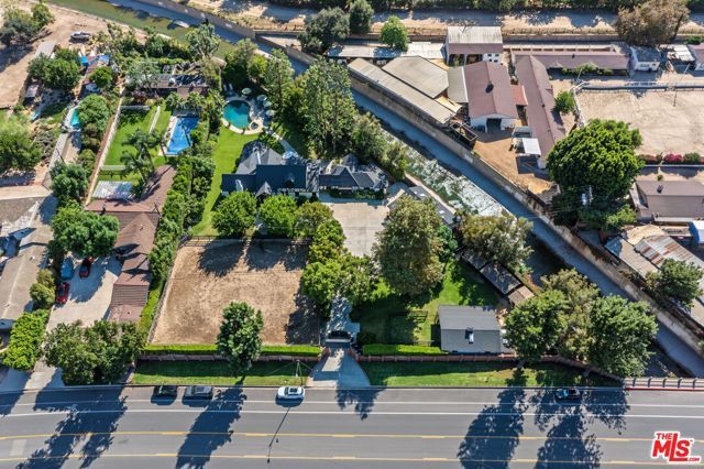 1752 Riverside Drive, Glendale, CA 91201