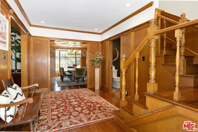 1752 Riverside Drive, Glendale, CA 91201