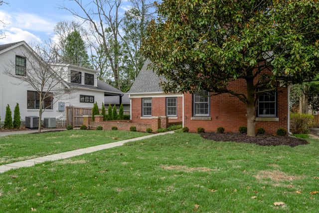 211 Chenault Road, Lexington, KY 40502