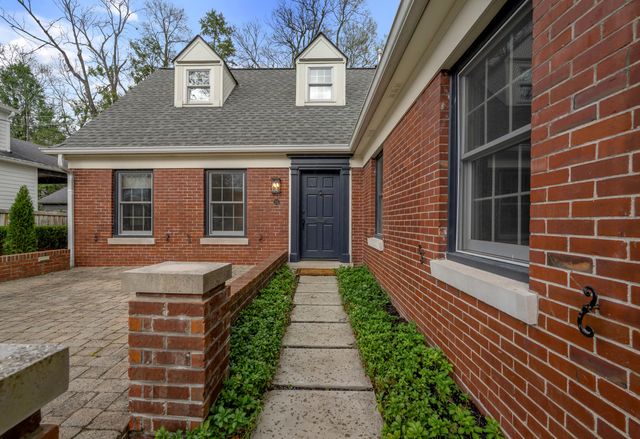 211 Chenault Road, Lexington, KY 40502