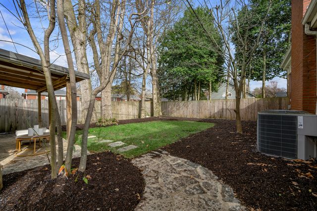 211 Chenault Road, Lexington, KY 40502