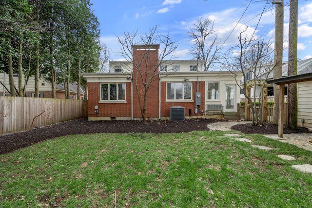 211 Chenault Road, Lexington, KY 40502