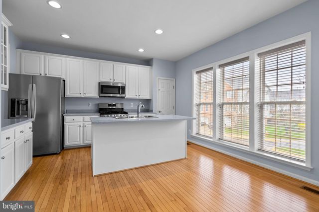 45773 SMOKETREE TER, Sterling, VA 20166