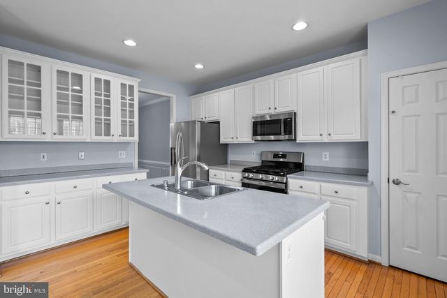 45773 SMOKETREE TER, Sterling, VA 20166