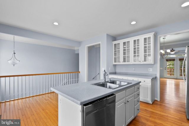 45773 SMOKETREE TER, Sterling, VA 20166