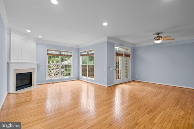 45773 SMOKETREE TER, Sterling, VA 20166