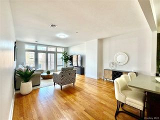 90 Bay Street Landing 3J, Staten Island, NY 10301