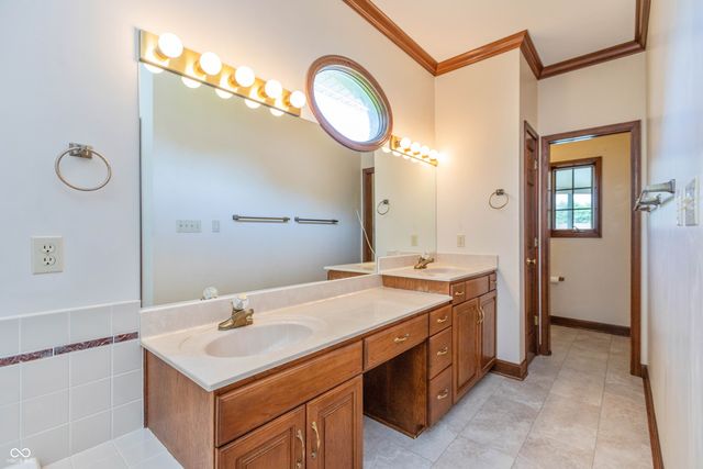 338 Mutton Creek Drive, Seymour, IN 47274