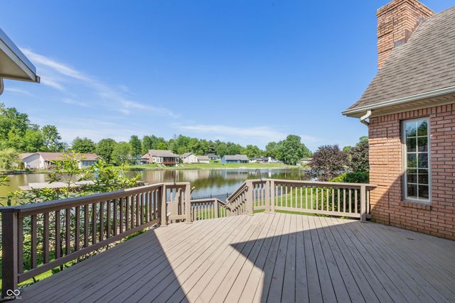338 Mutton Creek Drive, Seymour, IN 47274