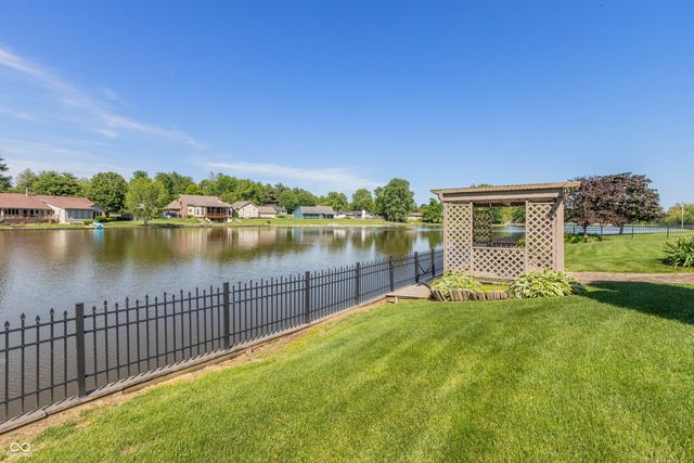 338 Mutton Creek Drive, Seymour, IN 47274