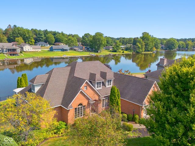 338 Mutton Creek Drive, Seymour, IN 47274