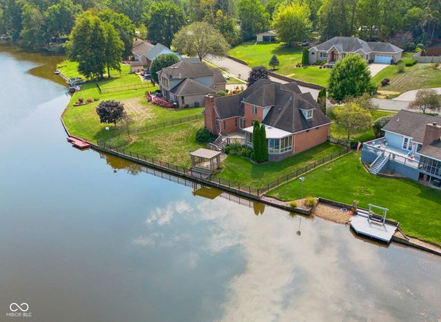 338 Mutton Creek Drive, Seymour, IN 47274