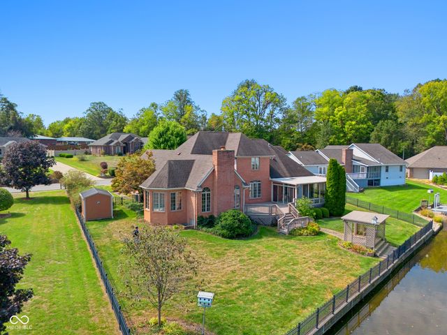 338 Mutton Creek Drive, Seymour, IN 47274