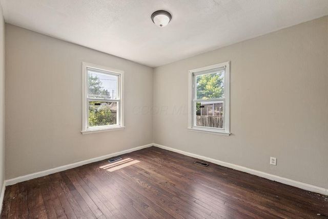 1701 E Dunedin Road, Columbus, OH 43224