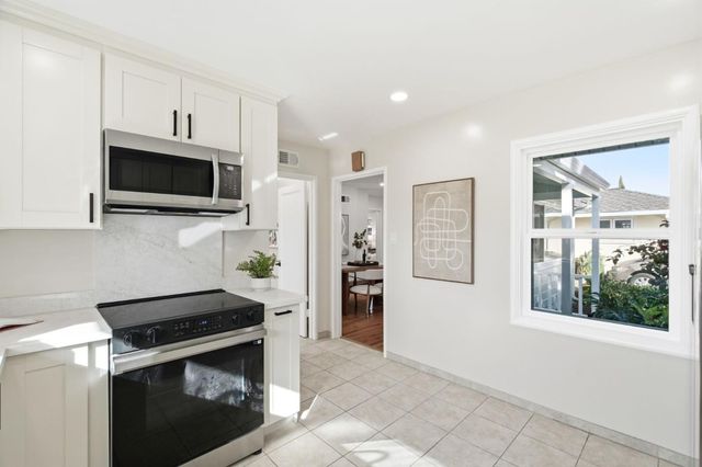 946 Los Padres Boulevard, Santa Clara, CA 95050