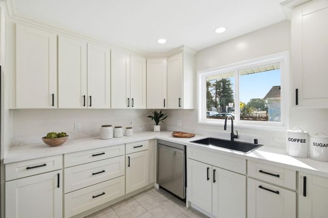 946 Los Padres Boulevard, Santa Clara, CA 95050