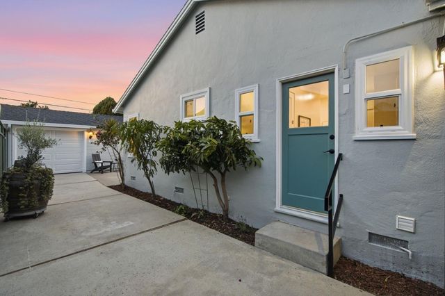 946 Los Padres Boulevard, Santa Clara, CA 95050