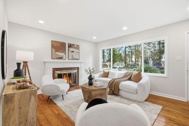 946 Los Padres Boulevard, Santa Clara, CA 95050