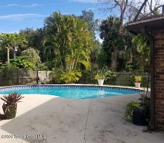 1833 Oakwood Trail, Melbourne, FL 32934