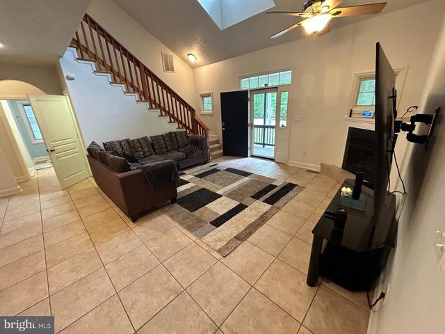 197 OAKLEIGH LN, Bumpass, VA 23024