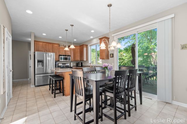 2643 Arbor Chase Drive Ne, Grand Rapids Twp, MI 49525