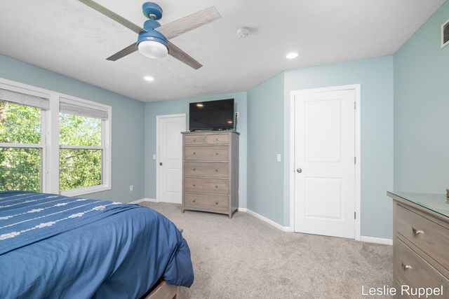 2643 Arbor Chase Drive Ne, Grand Rapids Twp, MI 49525