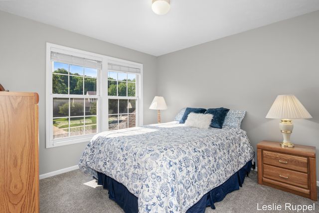 2643 Arbor Chase Drive Ne, Grand Rapids Twp, MI 49525