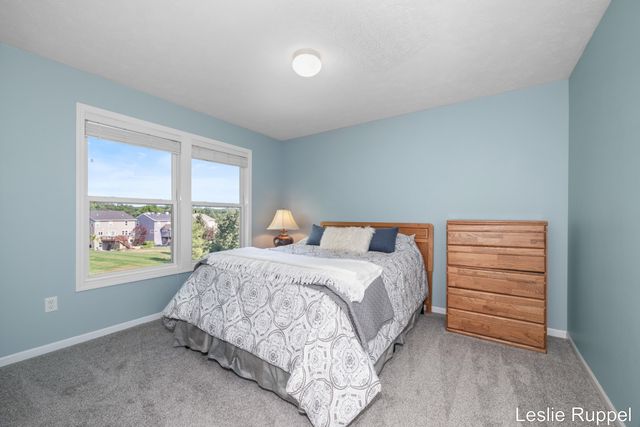 2643 Arbor Chase Drive Ne, Grand Rapids Twp, MI 49525