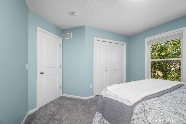 2643 Arbor Chase Drive Ne, Grand Rapids Twp, MI 49525