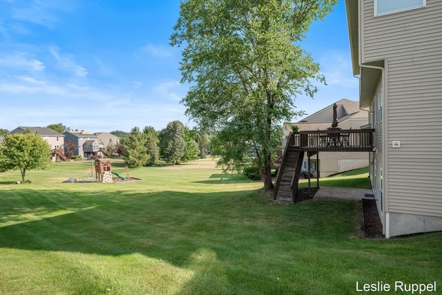 2643 Arbor Chase Drive Ne, Grand Rapids Twp, MI 49525