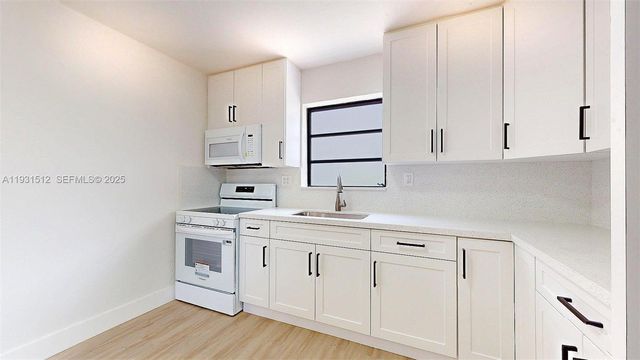 1676 W 42nd St 1676, Hialeah, FL 33012