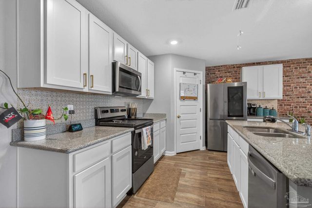 5578 Galahad Trl, Milton, FL 32583