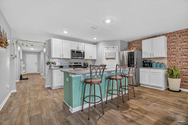 5578 Galahad Trl, Milton, FL 32583