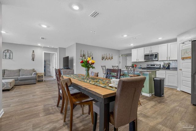 5578 Galahad Trl, Milton, FL 32583