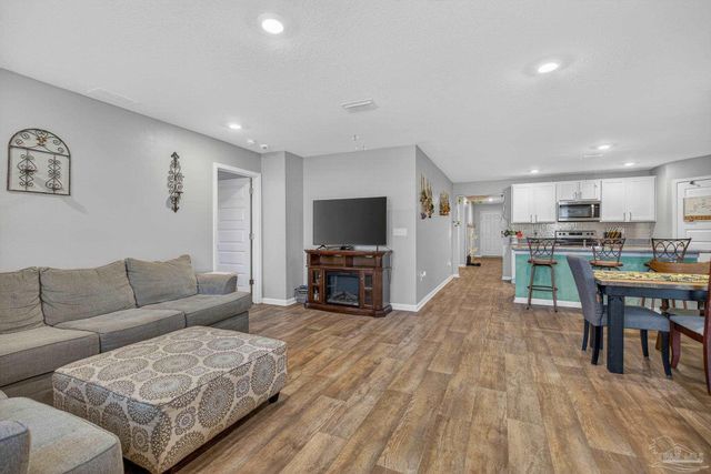 5578 Galahad Trl, Milton, FL 32583