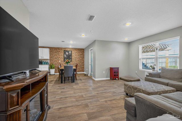 5578 Galahad Trl, Milton, FL 32583