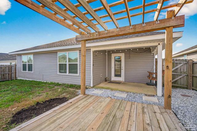 5578 Galahad Trl, Milton, FL 32583