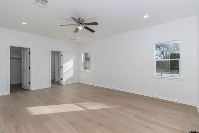 240 Elm St, Winona, TX 75792