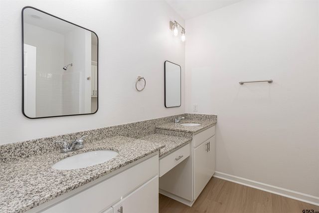 240 Elm St, Winona, TX 75792