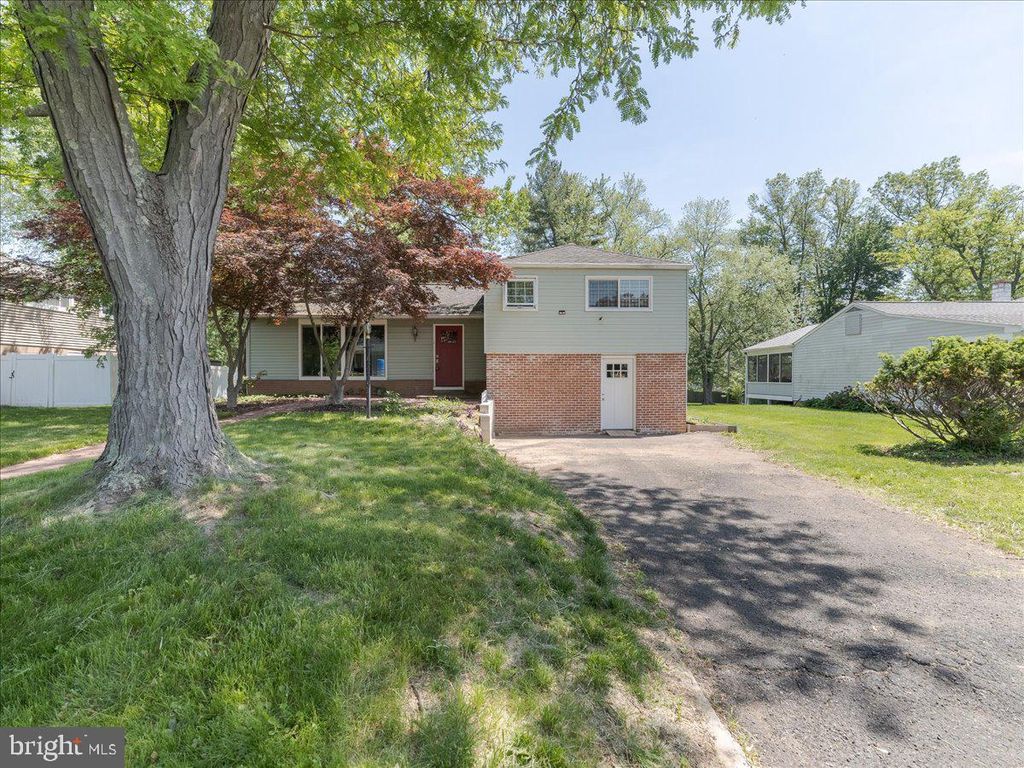 221 BECKER ROAD, North Wales, PA 19454
