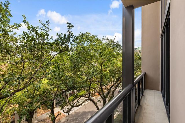 3034 Oak Avenue LPH3, Coconut Grove, FL 33133