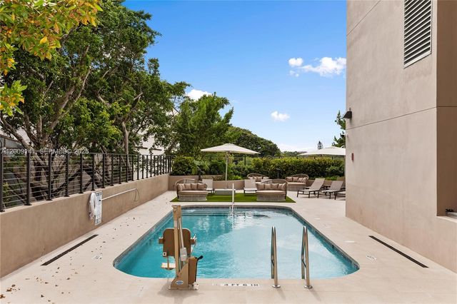 3034 Oak Avenue LPH3, Coconut Grove, FL 33133