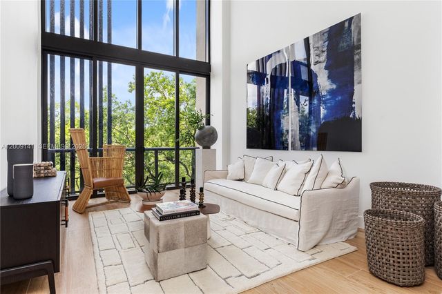 3034 Oak Avenue LPH3, Coconut Grove, FL 33133