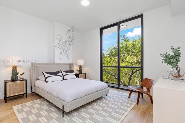 3034 Oak Avenue LPH3, Coconut Grove, FL 33133