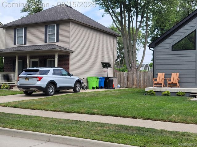 26514 Barrington Street E, Madison Heights, MI 48071