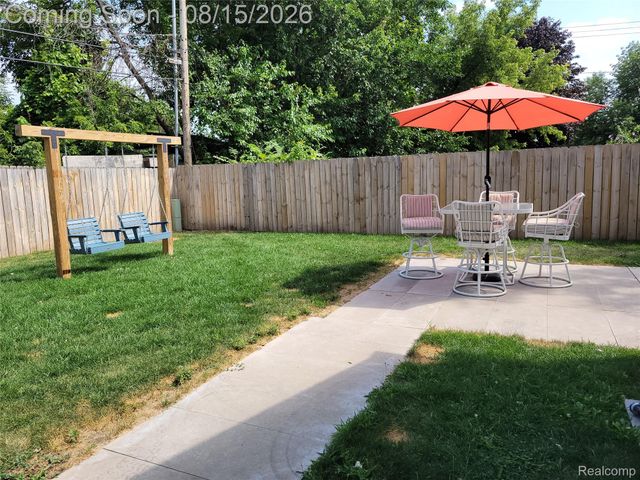 26514 Barrington Street E, Madison Heights, MI 48071