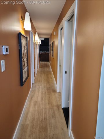 26514 Barrington Street E, Madison Heights, MI 48071