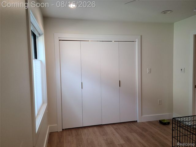 26514 Barrington Street E, Madison Heights, MI 48071