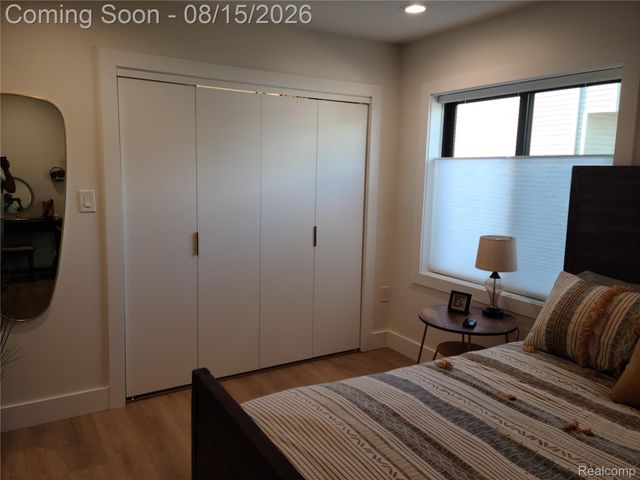 26514 Barrington Street E, Madison Heights, MI 48071