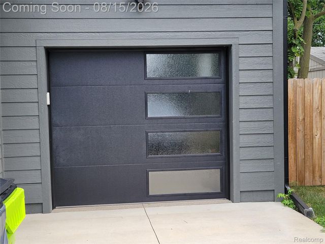 26514 Barrington Street E, Madison Heights, MI 48071